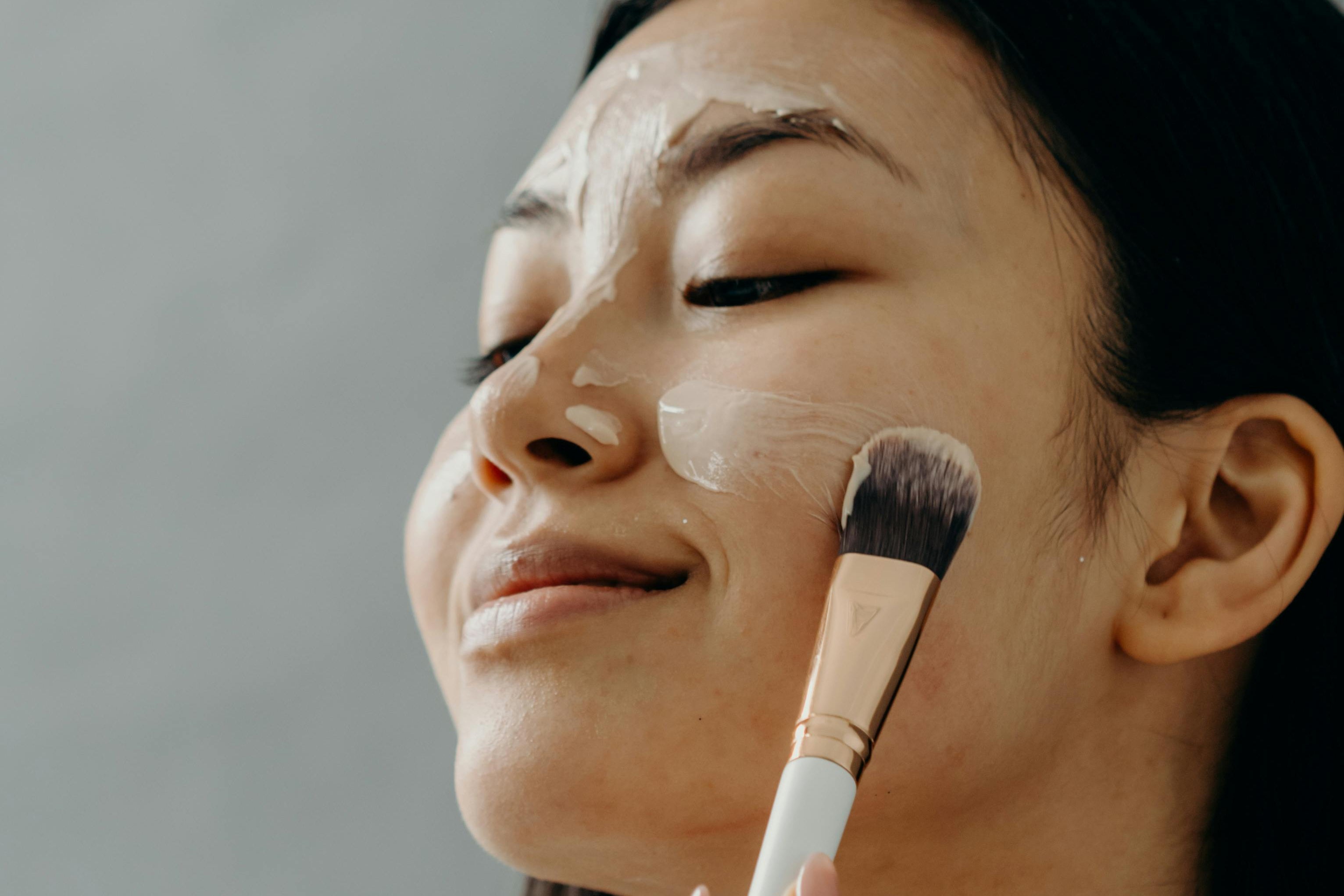 How Do I Build a Simple Skincare Routine?